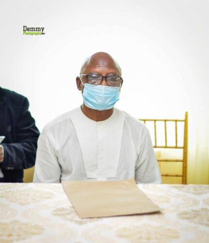 Dr.-Taiwo-Oloruntoba-Oju-880x1024 (1) (1) (1)